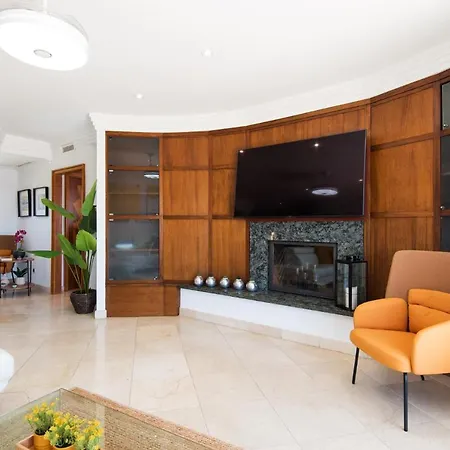 Lejlighed Ph Bellagio: Luxurious And Romantic Duplex Penthouse With Private Pool & Sea Views