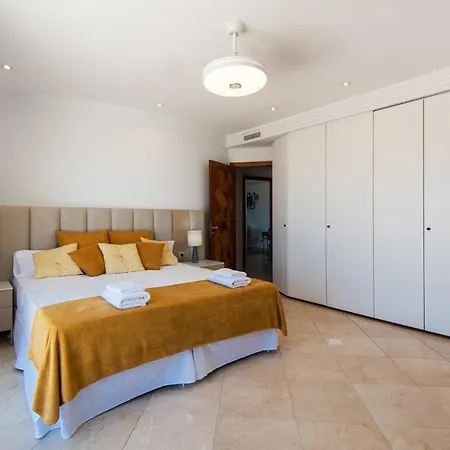 Ph Bellagio: Luxurious And Romantic Duplex Penthouse With Private Pool & Sea Views *