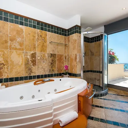 Ph Bellagio: Luxurious And Romantic Duplex Penthouse With Private Pool & Sea Views Apartment *